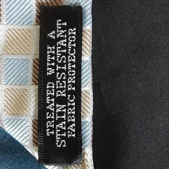 SOLD!!!  Two 100% silk men's neck tie from Geoffrey Beene - Picture 6 of 15